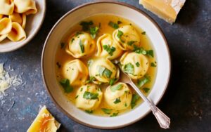 Tortellini in Brodo